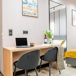 S12 Premium - By Hosty Aparthotel 3*