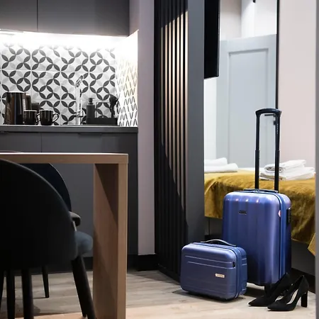 Ξενοδοχείο με διαμερίσματα Platinia Premium 3*