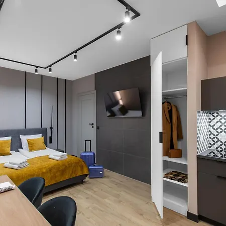 Platinia Premium Aparthotel 3*