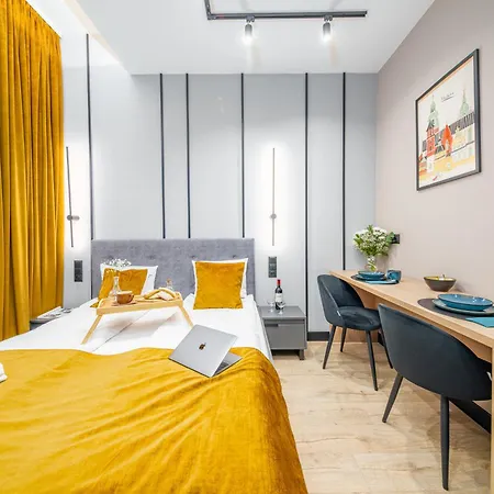 S12 Premium - By Hosty Aparthotel Krakau