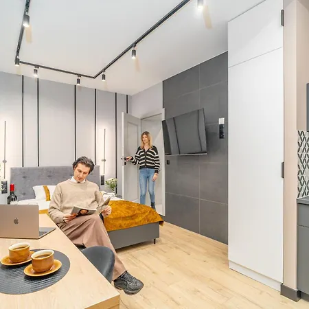 S12 Premium - By Hosty Apart Otel Krakow